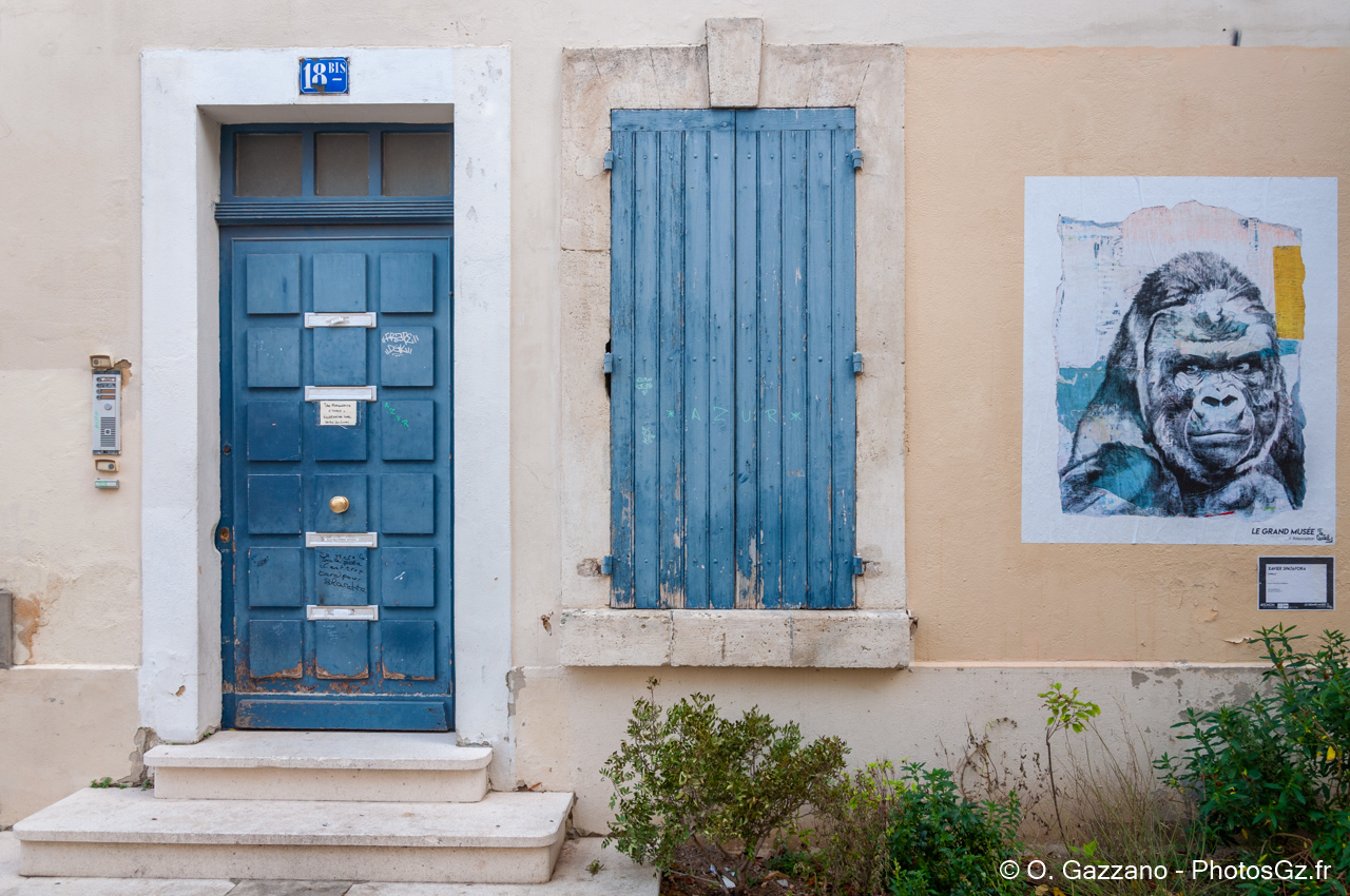 Facade bleue dans le centre ville d