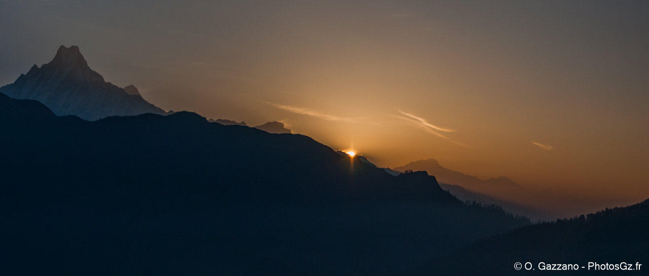 Lever du soleil sur la chaine des Anapurna / Poon Hill, Népal